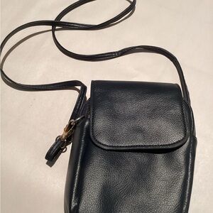 Elegant Dark Blue Leather Crossbody Bag